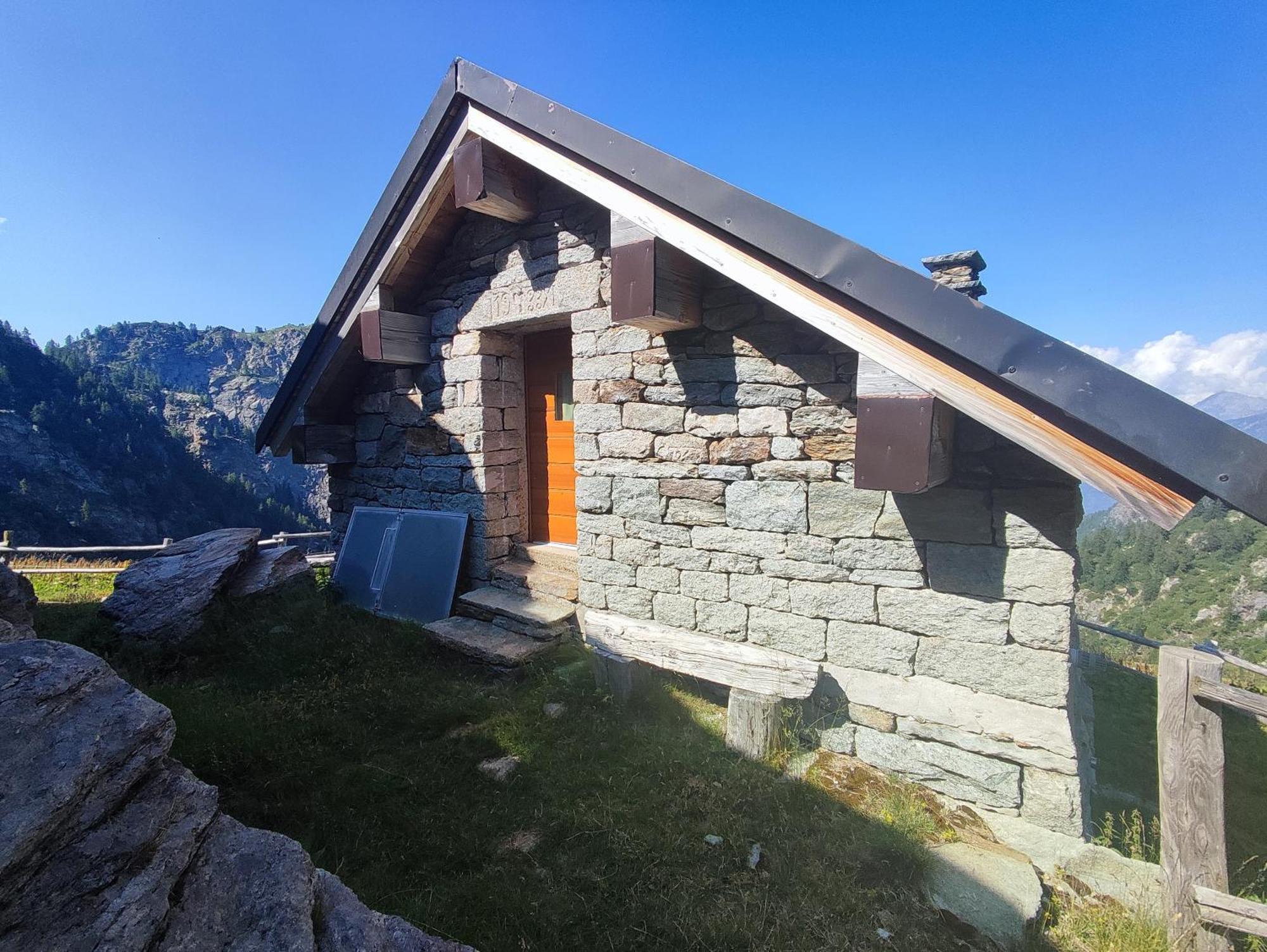 Rifugio Alpe Bonze Villa Donnaz ภายนอก รูปภาพ